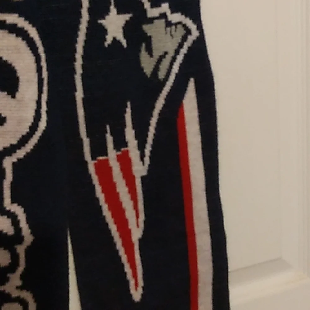 Patriots knit scarf